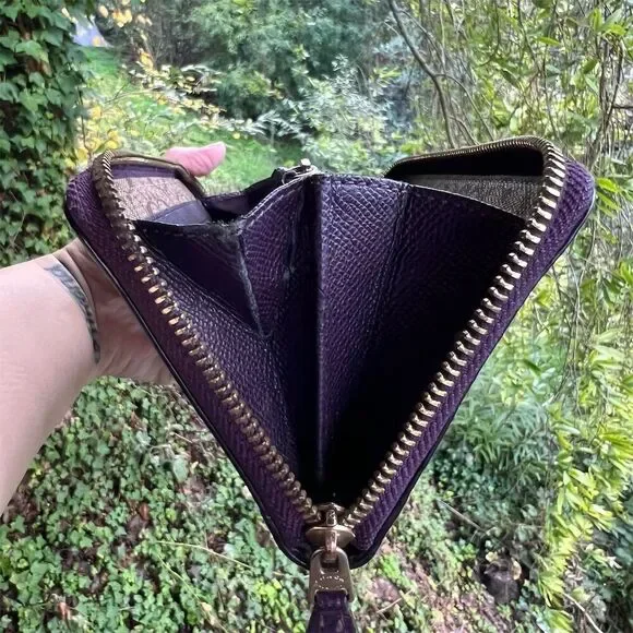 COACH Purple Leather Wallet with Gold Hardware AUTHENTIC - Picture 8 of 12
